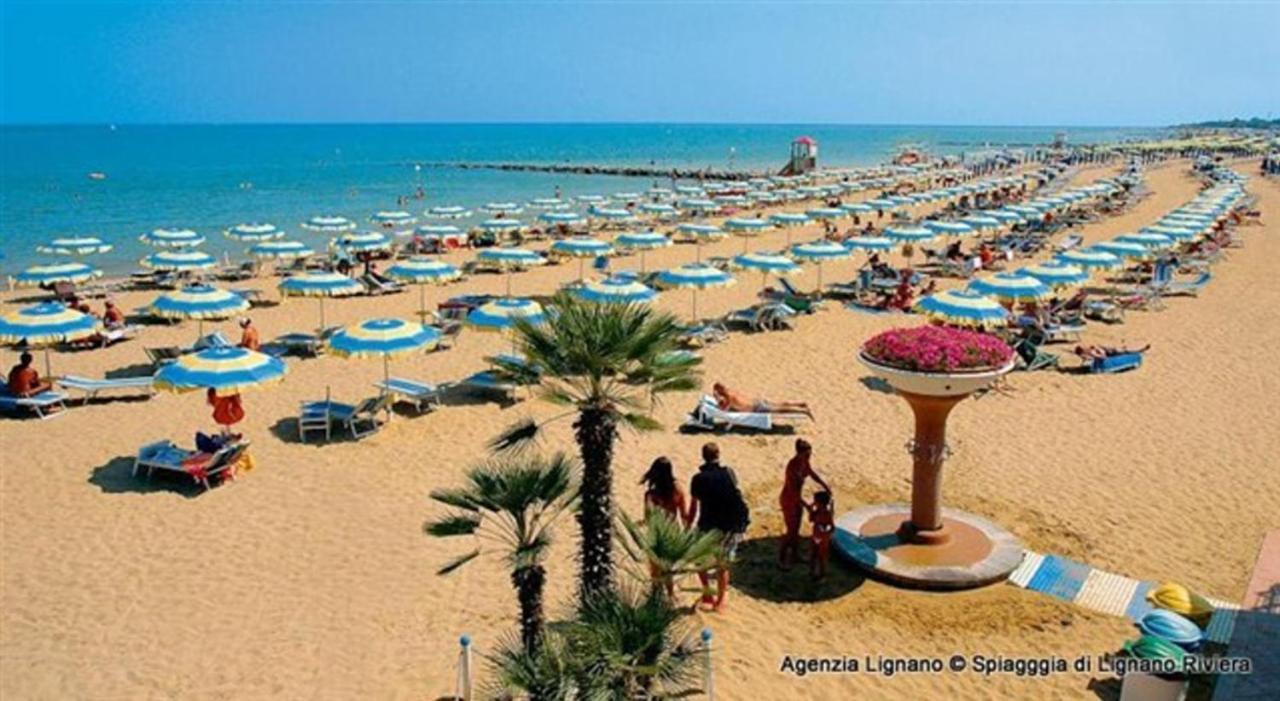 Lignano Riviera Apartment Lignano Sabbiadoro Bagian luar foto